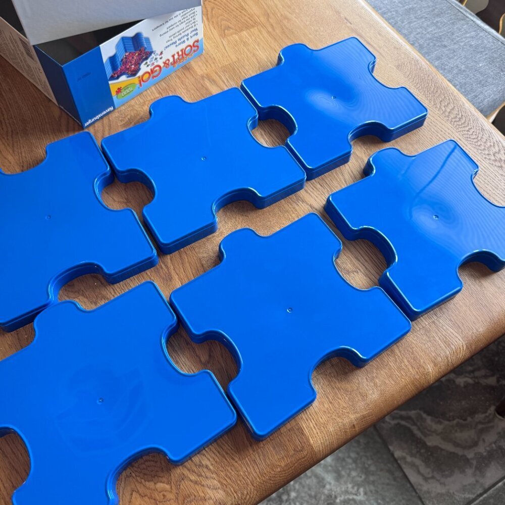 Ravensburger Puzzle Sort & Go Stackable Sorting Trays - Picture 9 of 10
